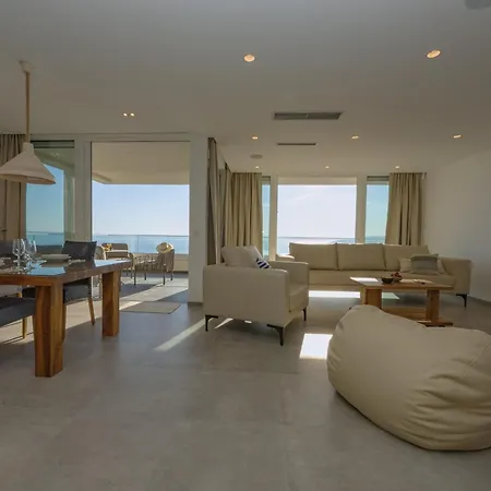 Luxury Penthouse Sara Apartment